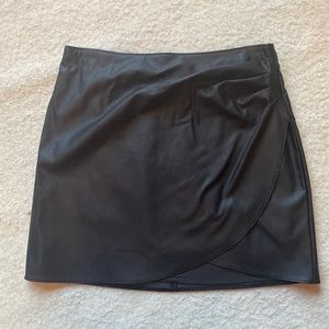 Abercrombie black faux leather skirt